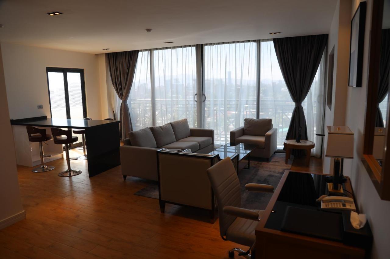 Hayes Hotel, Addis Ababa Exterior foto